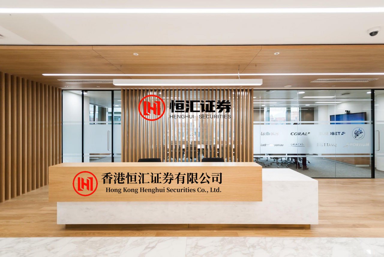 金牛策略 牛途任我行：从月亏3万到年入百万：我用这5步筛选法 自动化交易，上班也能躺着赚一、血泪教训：为什么散户总亏钱？• 亏钱真相：情绪化交易（追涨杀跌） 无标准选股（靠小道消息）• 破局关键：建立量化...